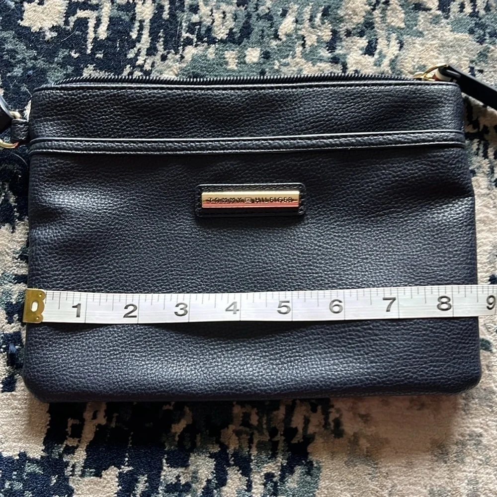 Tommy Hilfiger Wristlet Navy Zipper Closure